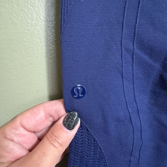 Lukulemon Navy Capri Leggings,‎ Size S - Picture 4 of 4